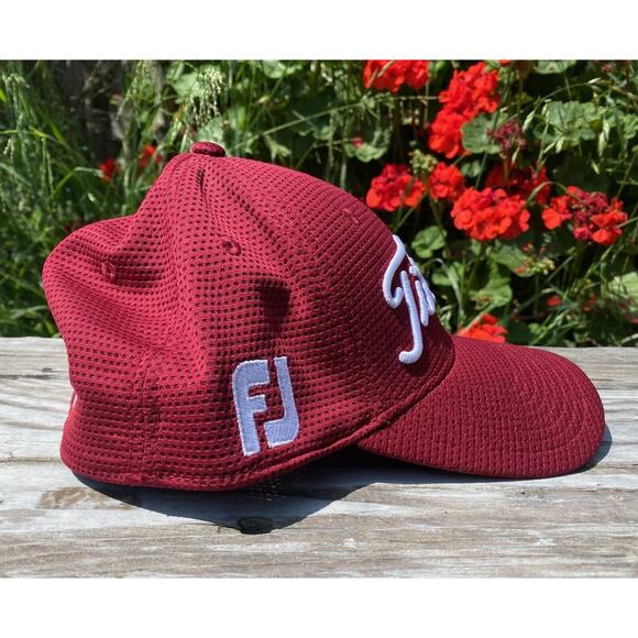 Titleist Golf Hat, New Era, Med/Lg Flex back Pro V1 Footjoy - Picture 4 of 7